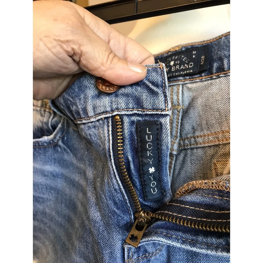 Lucky Brand Sz 6/28 The Roll Up Distressed Denim Shorts - Picture 7 of 8